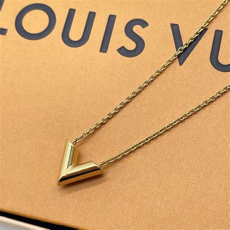 lv m61083|Louis Vuitton Necklace Essential V Women's Gold LV Top Chain .